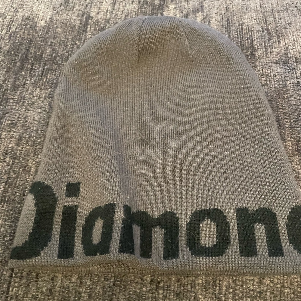 Black Diamond Dark Black and Gray Beanie - Picture 6 of 7